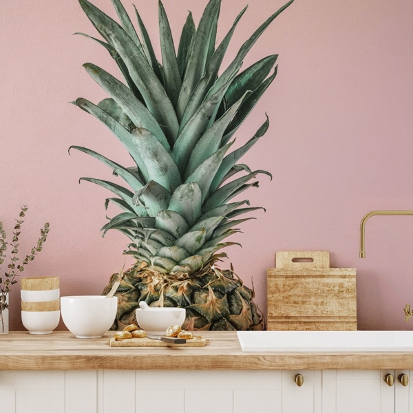 Fototapet Ananas pe un fundal roz